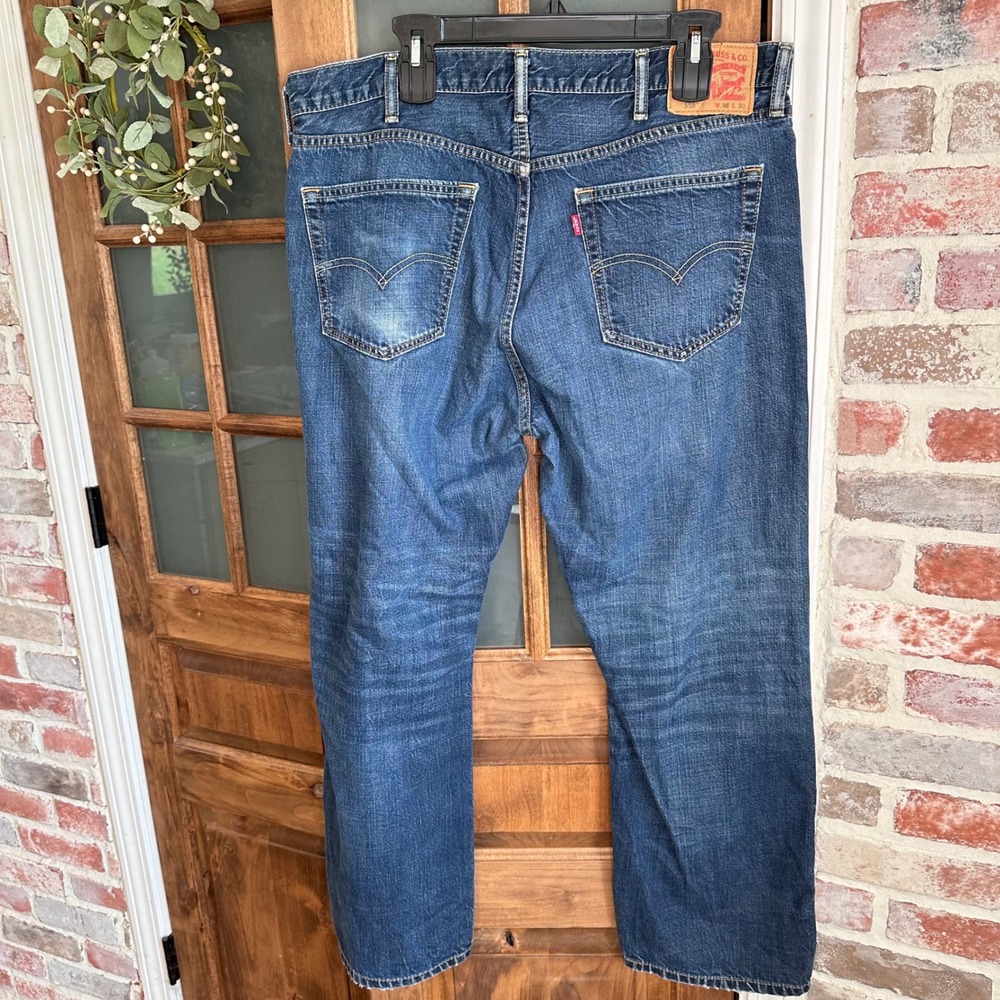 Levi's 559 Relaxed Straight Jeans Mens 38x30 Blue Dark Wash Clasic Denim‎ - Picture 2 of 12